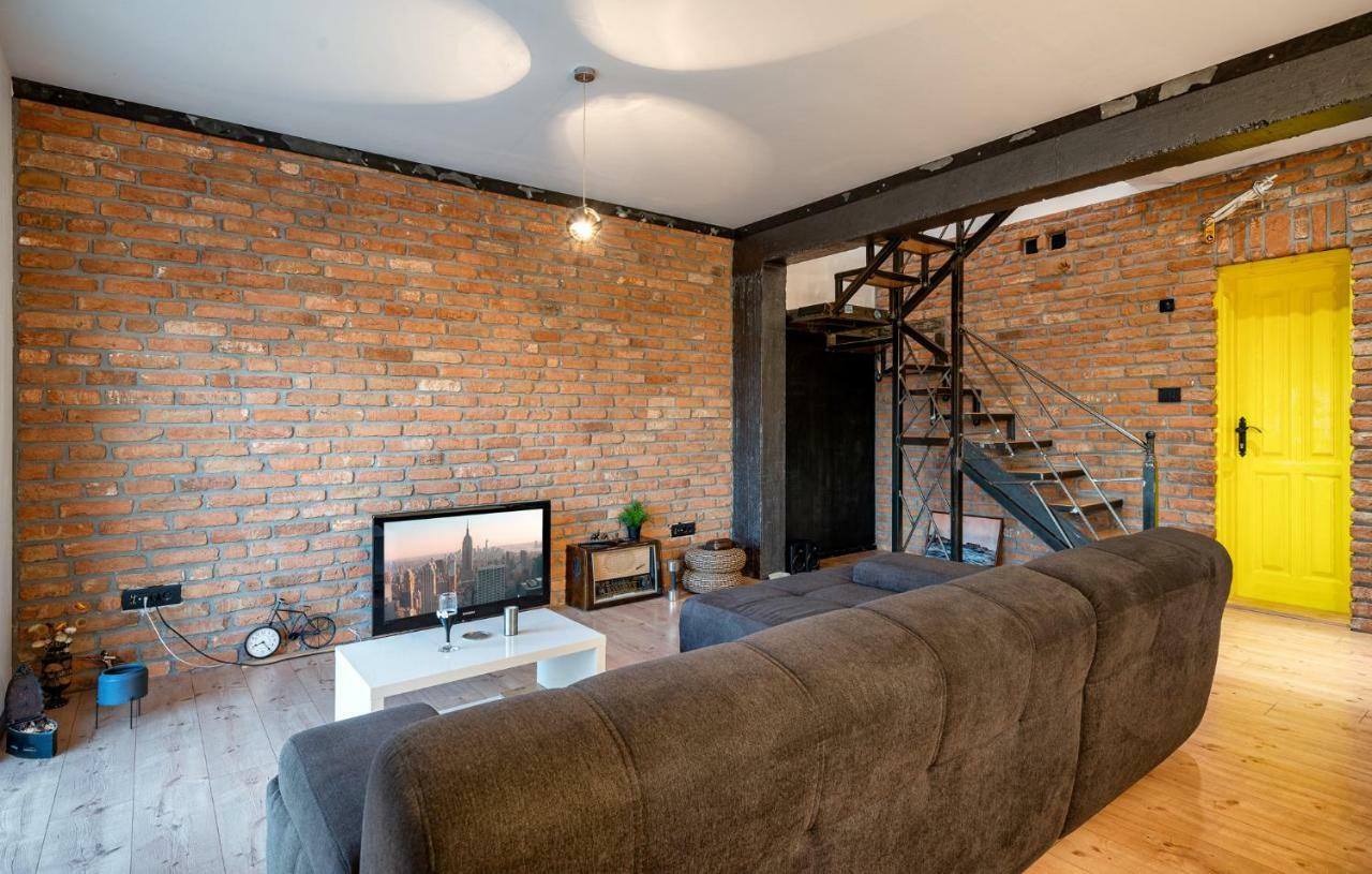 Apartman โวดีเซ ภายนอก รูปภาพ